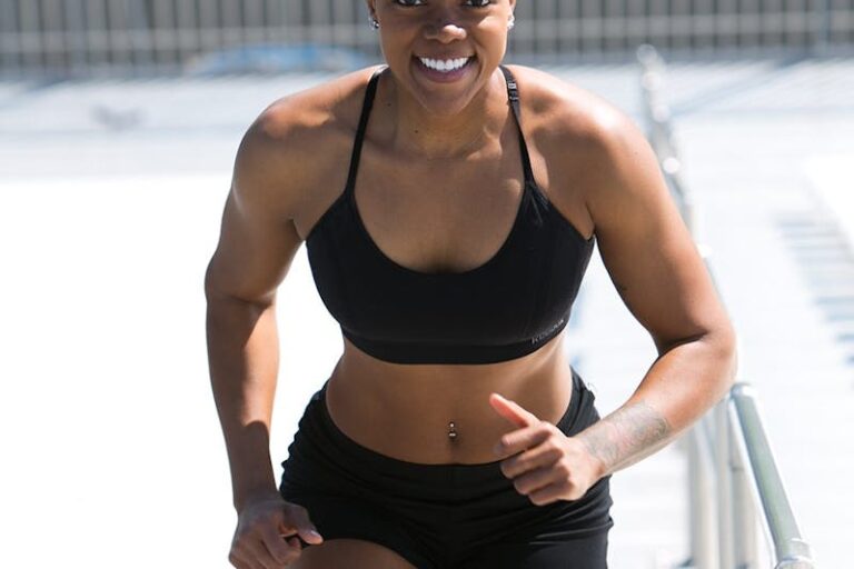 Anchor pexels-nappy-936075